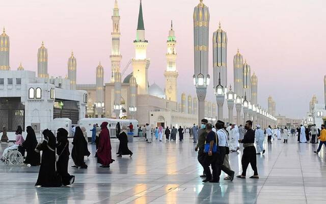 بدء سريان توطين عدد من المهن والأنشطة في المدينة المنورة وجازان