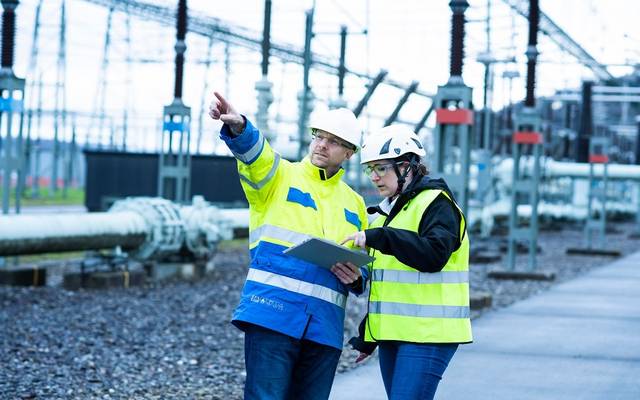 هيئة الربط الكهربائي الخليجي توقع اتفاقية مع "هيتاشي" لتحسين البنية التحتية