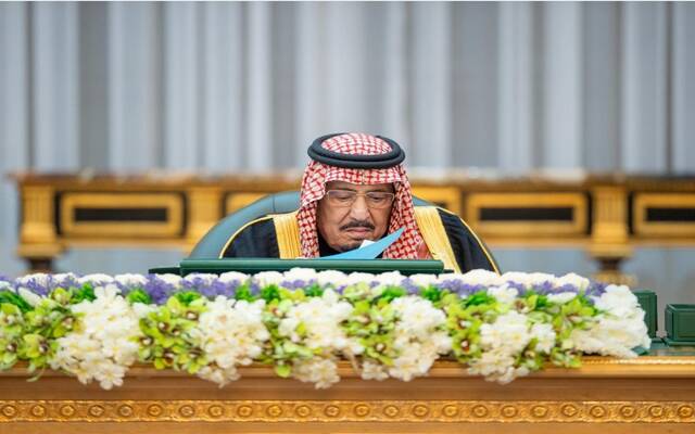 خادم الحرمين الشريفين يرأس جلسة سابقة لمجلس الوزراء- أرشيفية