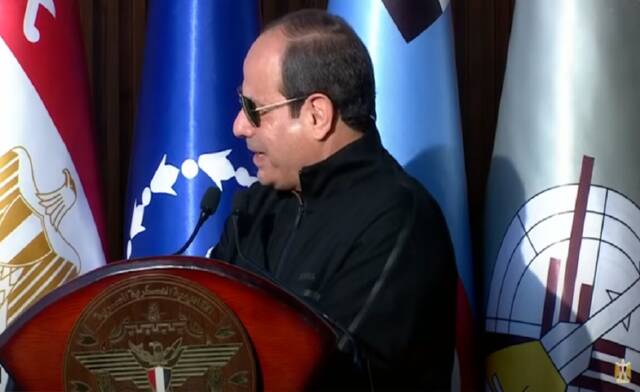 الرئيس عبد الفتاح السيسي خلال جولة تفقدية بالأكاديمية العسكرية المصرية