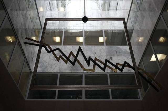 3 شركات تتداول أسهمها بأقل من قيمتها الدفترية