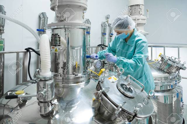 إيبيكو تدرس إنشاء مصنع لإنتاج الأدوية الحيوية بمليار جنيه