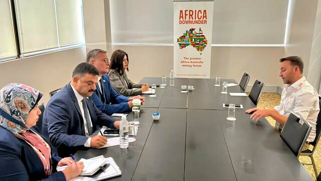 مصر تبحث تعزيز الاستثمارات التعدينية مع شركات أسترالية في مؤتمر بيرث