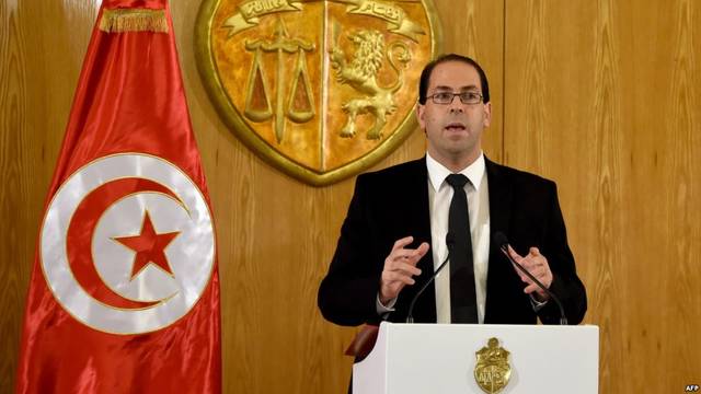 رئيس الوزاء التونسي يجري تعديلاً لـ 18حقيبة وزارية