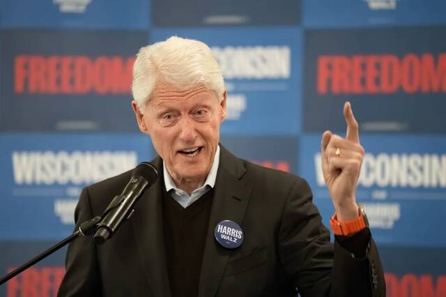 بيل كلينتون: السعودية ستجني ثمار الاستثمار في رأس المال البشري خلال 5 سنوات