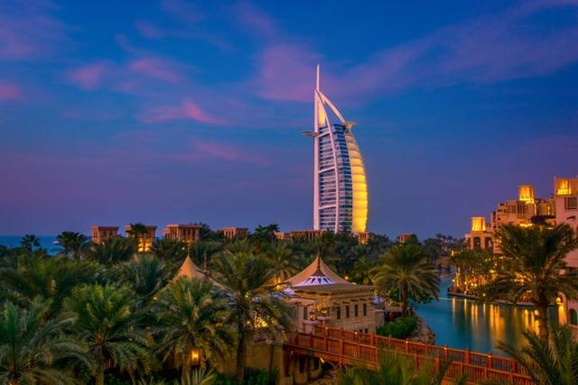 بوادر انتعاش سياحي في دبي مع ارتفاع مؤشرات الطلب