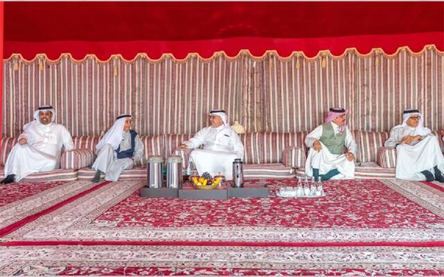 ولي عهد البحرين يناقش أولويات العمل والمشاريع والمبادرات الحكومية