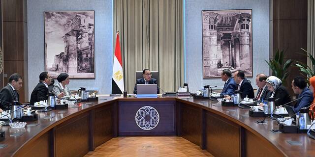 رئيس الوزراء المصري يوجّه بسرعة إنهاء خطة تحويل الأتوبيسات للعمل بالغاز الطبيعي