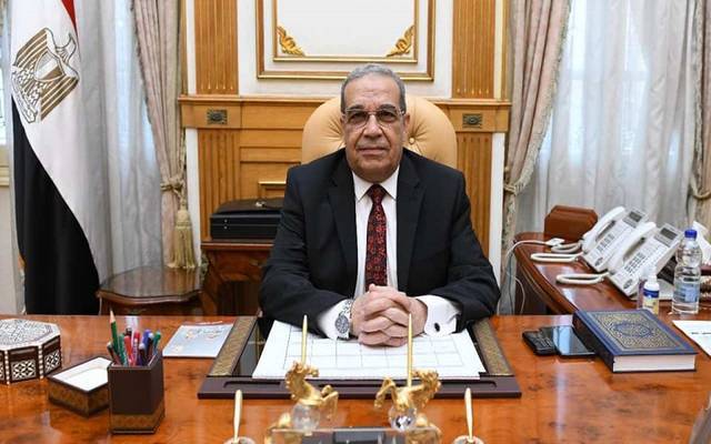 وزير الدولة للإنتاج الحربي يبحث مع محافظ القاهرة تطوير قرية الفواخير بالفسطاط
