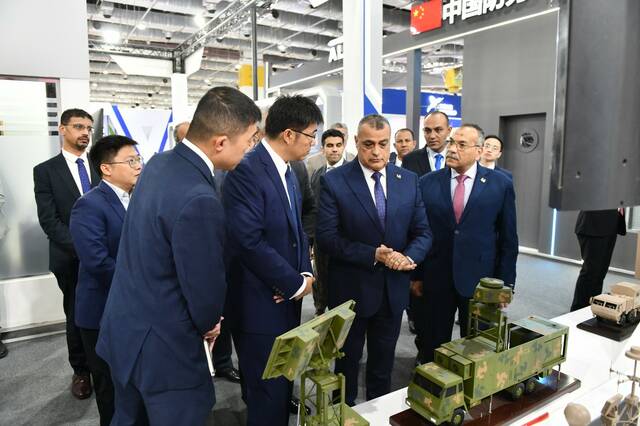 جانب من جولة الوزير