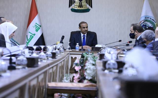 وزير العمل العراقي يوجه بتشكيل لجنة لمتابعة هدر المال العام بشركة "أكاي"