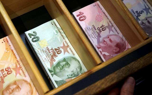 الليرة التركية تواصل الهبوط لليوم الثاني بعد بيانات التضخم