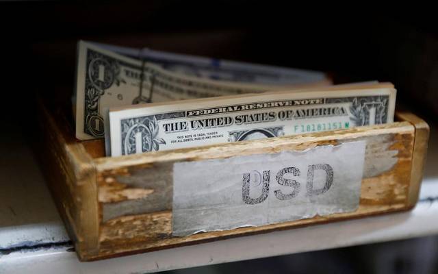 محدث.. الدولار يتحول للارتفاع عالمياً بعد تصريحات ترامب وبيانات اقتصادية