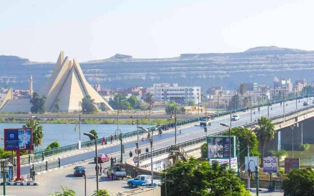 مصر.. محافظ المنيا: استرداد 300 ألف فدان وطرحها للاستثمار