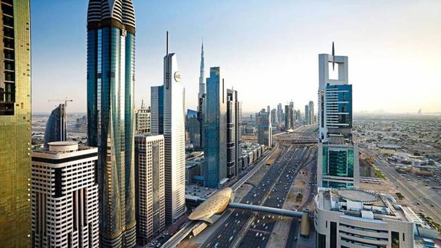 "أراضي دبي" تنذر 30 شركة عقارية لعدم الالتزام بالاشتراطات الإعلانية