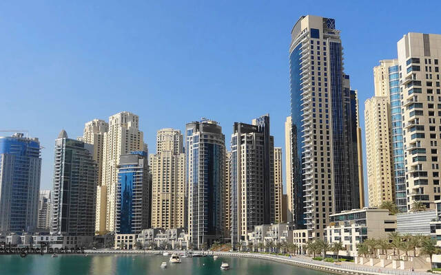 العقارات جاء في مقدمة القطاعات الأكثر توظيفاً بالإمارات بنهاية 2024