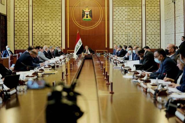 رئيس الحكومة العراقية يوجه "التجارة" بتوفير السلع التموينية