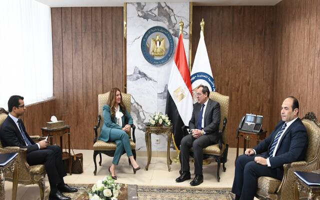 مصر والولايات المتحدة تبحثان التعاون في مجالات البترول والغاز والهيدروجين