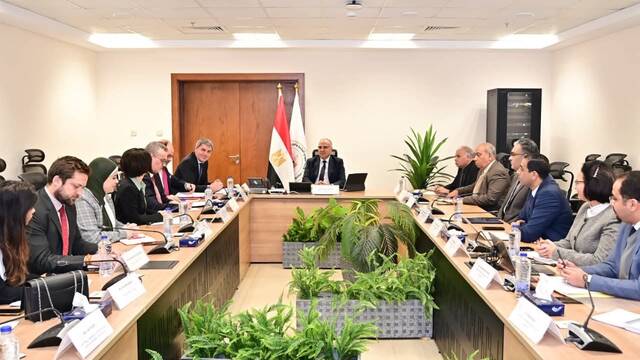 وزير الري المصري: ندرس إعداد دراسة جدوى لتحديث أنظمة الري بالأراضي الزراعية