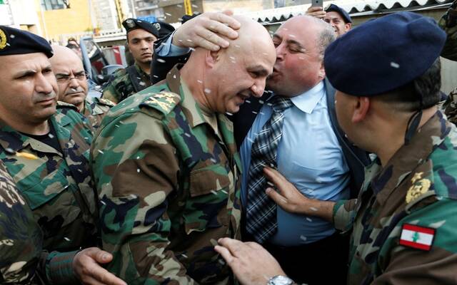 الرئيس الـ14 للبنان.. من هو قائد الجيش العماد جوزيف عون؟
