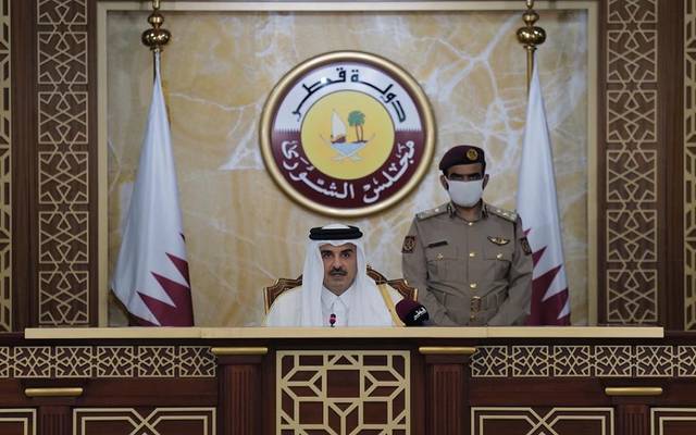 أمير قطر يفتتح أول جلسة بمجلس شورى منتخب بالبلاد