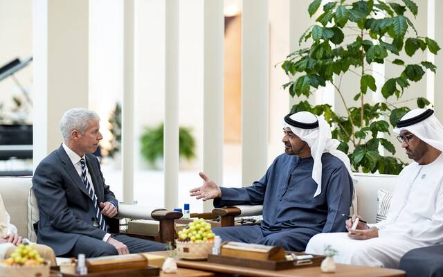 محمد بن زايد يؤكد لوزير الطاقة الأمريكي الحرص على تعزيز أمن الطاقة العالمي