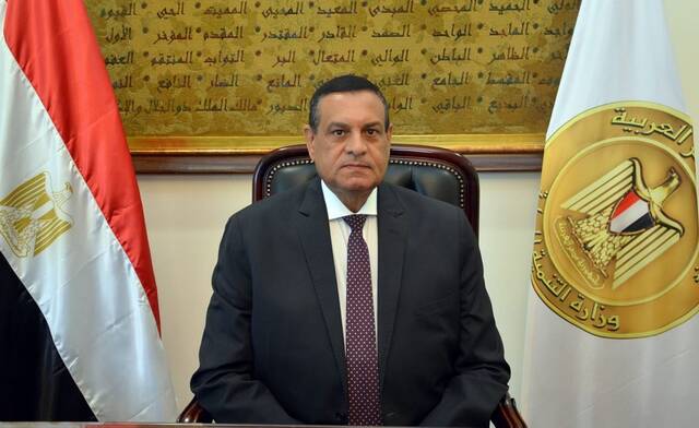 هشام آمنة وزير التنمية المحلية المصري