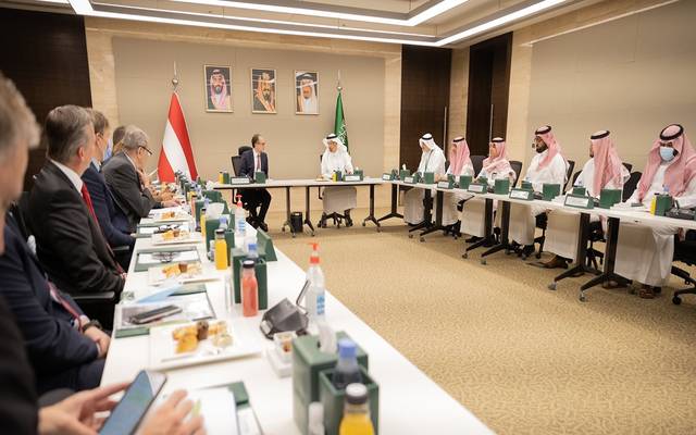 وزير الاستثمار السعودي يستعرض الفرص الاستثمارية مع رجال أعمال نمساويين