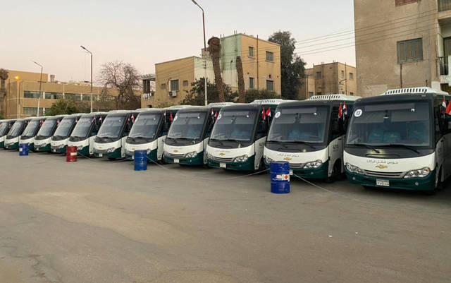 مصر.. توجيهات للمحافظين لمتابعة مواقف السيارات والالتزام بتعريفة الركوب الجديدة