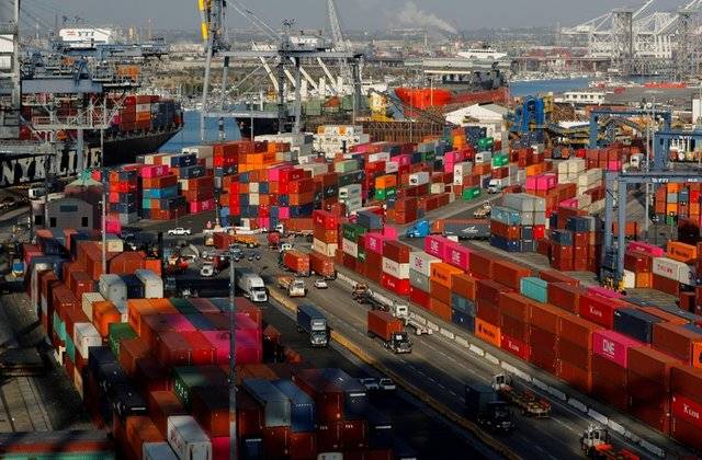 US current account gap shrinks in Q1 as imports drop
