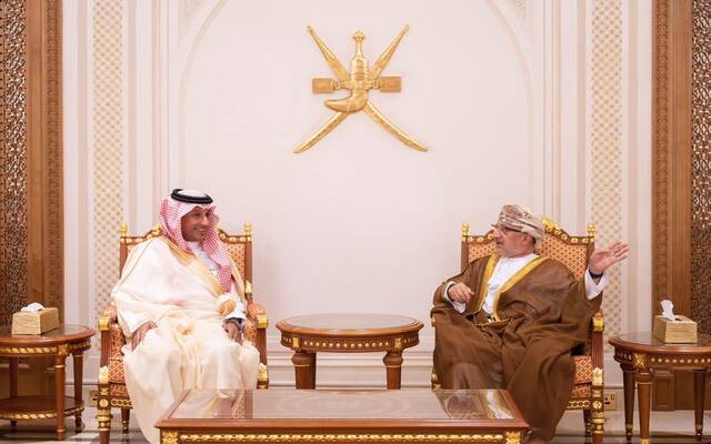خلال لقاء وزير السياحة السعودي مع وزير السياحة والتراث العماني
