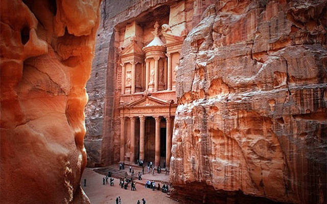 ارتفاع الدخل السياحي بالأردن 10% بنهاية فبراير