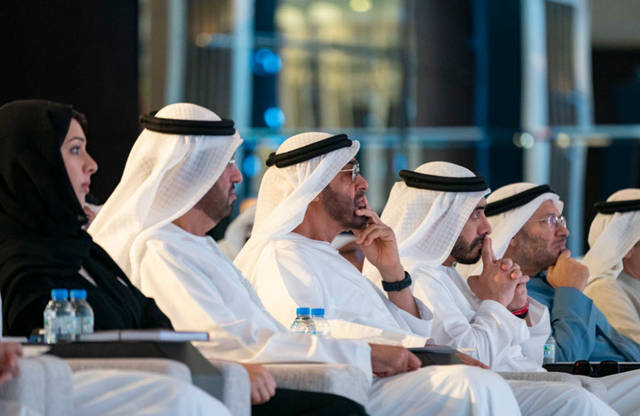 صور.. محمد بن زايد خلال ملتقى سفراء الإمارات في الخارج