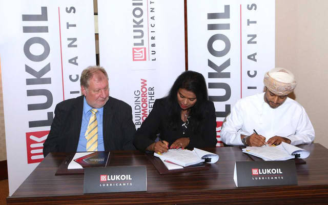 العمانية للنقل البحري توقع عقداً لخدمات التوريد مع "لوك أويل"