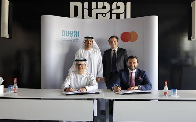 دبي و"ماستركارد" تؤسسان أول شراكة رقمية على مستوى المدن في المنطقة