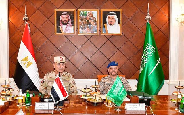 مصر والسعودية تبحثان علاقات التعاون الدفاعي والعسكري