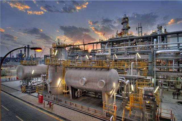 التصنيع: احد الافران واجهه بعض المشاكل الفنية وتأجل التشغيل التجريبي للربع الأول 2016