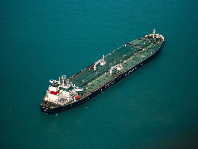 عبور ناقلة نفط سعودية من مضيق هرمز