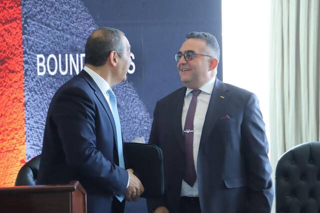 عمر رضوان، رئيس البورصة المصرية مع أيمن سليمان، رئيس الجمعية المصرية للاستثمار المباشر