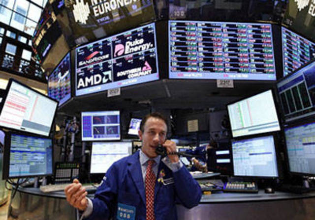 الأسهم الأمريكية تغلق مرتفعة متجاهلة المخاوف الأمنية