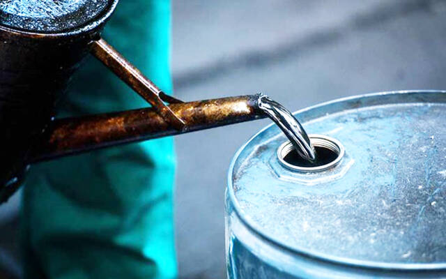 صادرات عُمان من النفط تتراجع 5.8% خلال النصف الأول