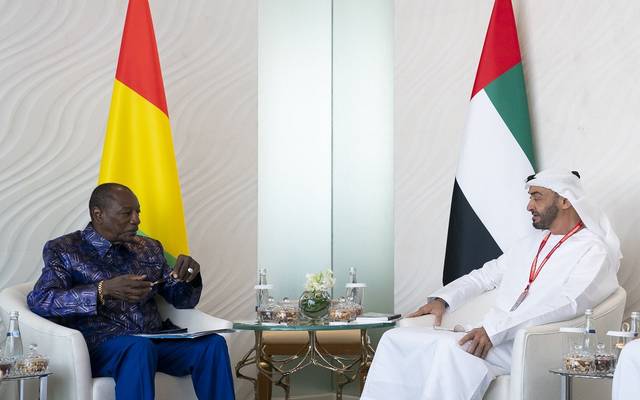 محمد بن زايد يبحث تعزيز التعاون الاقتصادي مع رئيس غينيا