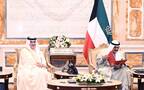 أمير الكويت يتسلم الرسالة