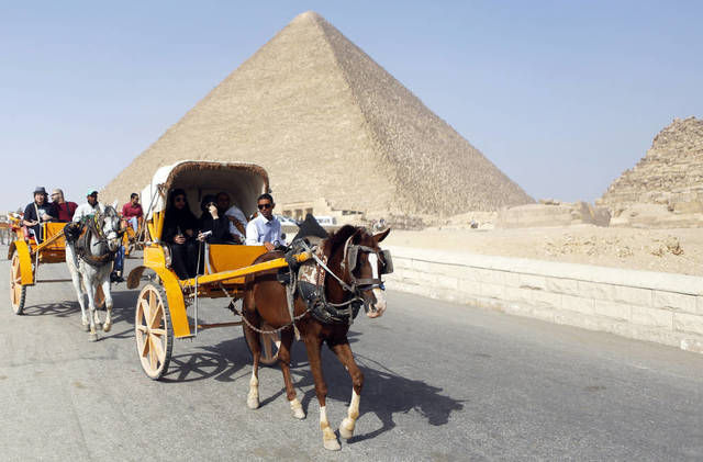 Egypt's tourist arrivals slide 51.2% in 6 months