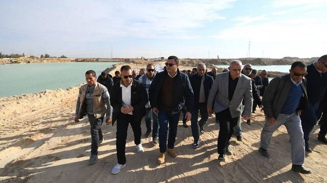 وزير الإسكان يتابع أعمال البحيرات بـ "مارينا الساحل الشمالي"