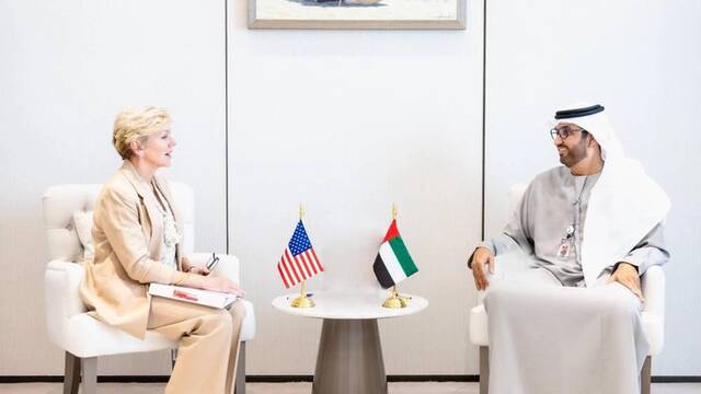 الإمارات وأمريكا تناقشان تعزيز العلاقات الاستراتيجية