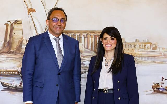 رانيا المشاط وزيرة التخطيط والتنمية الاقتصادية والتعاون الدولي وخالد عبد الحليم محافظ قنا