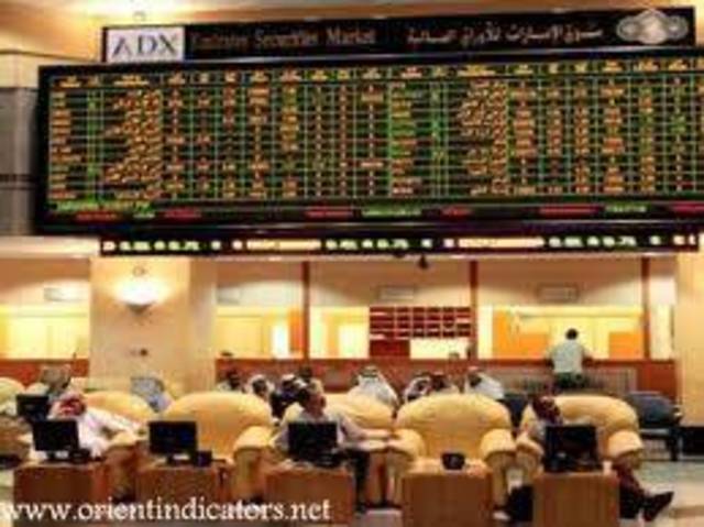 سوق دبي يرفع مكاسبه إلى 0.9% عند المنتصف