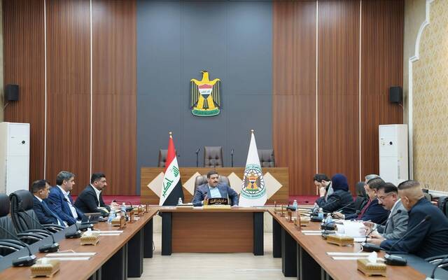 وزير التجارة يترأس اجتماع خلية الأزمة لتأكيد جاهزية الوزارة وتأمين المواد الغذائية