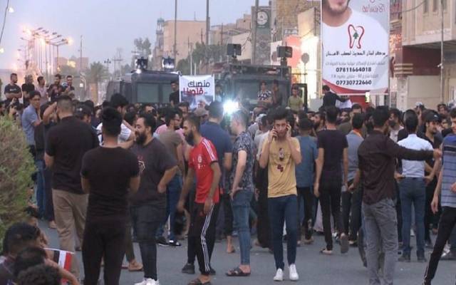 الإعلام الحكومي: استشهاد مواطن وجرح 200 بتظاهرات العراق